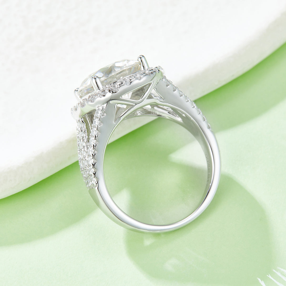 Classic Round Cut Moissanite Ring, S925 Silver with Platinum Plating, 5CT D Color