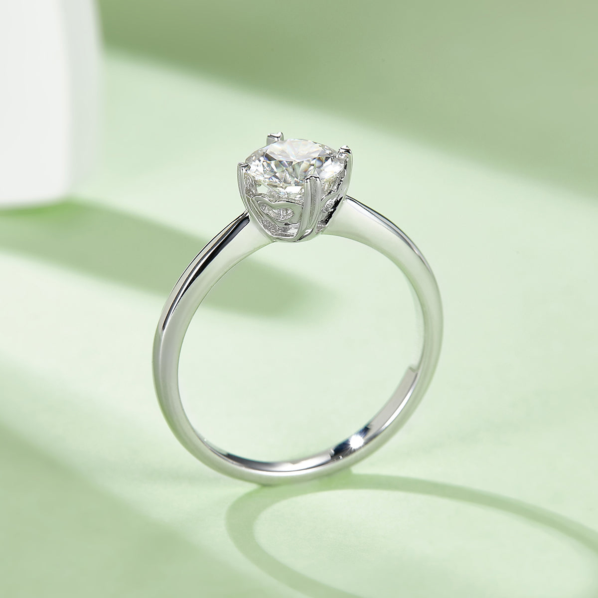 Classic 4-Prong Moissanite Ring, S925 Silver with Platinum Plating, 1 CT D Color