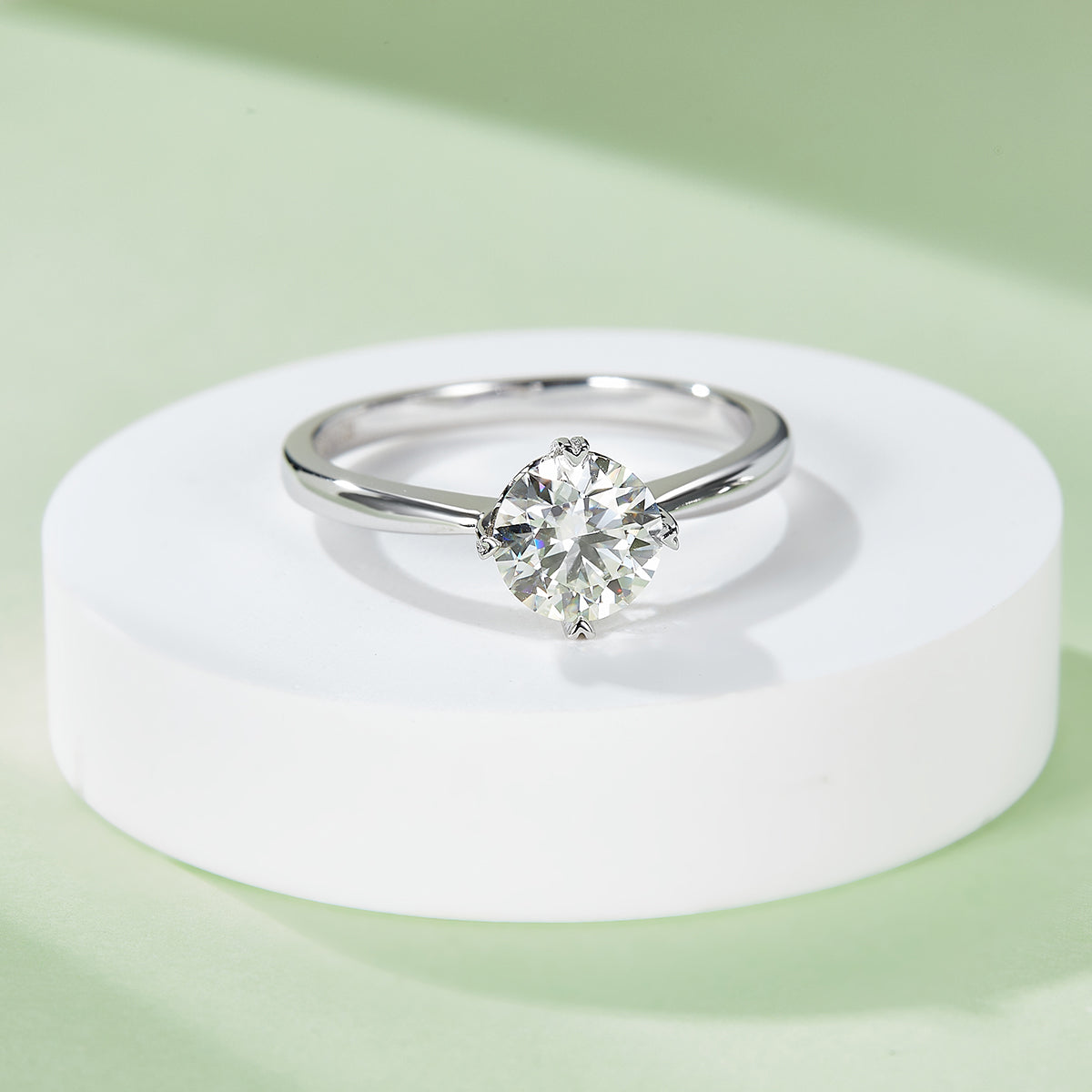 Classic 4-Prong Moissanite Ring, S925 Silver with Platinum Plating, 1 CT D Color