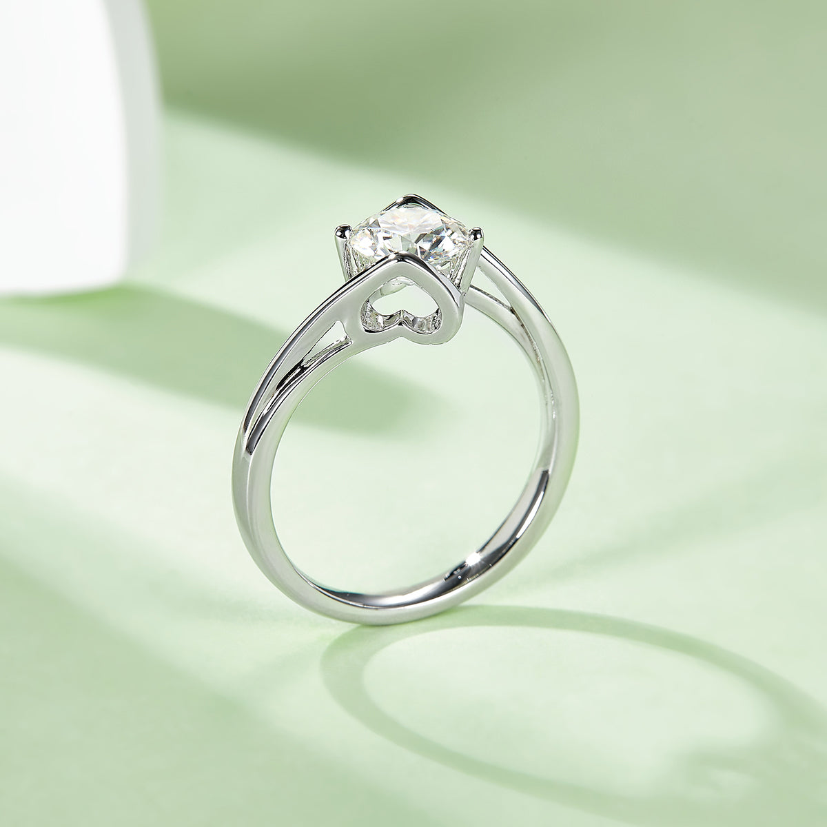 Classic Twisted Arm  Angel’s Kiss Moissanite Ring, S925 Silver Platinum-Plated, 1CT D Color
