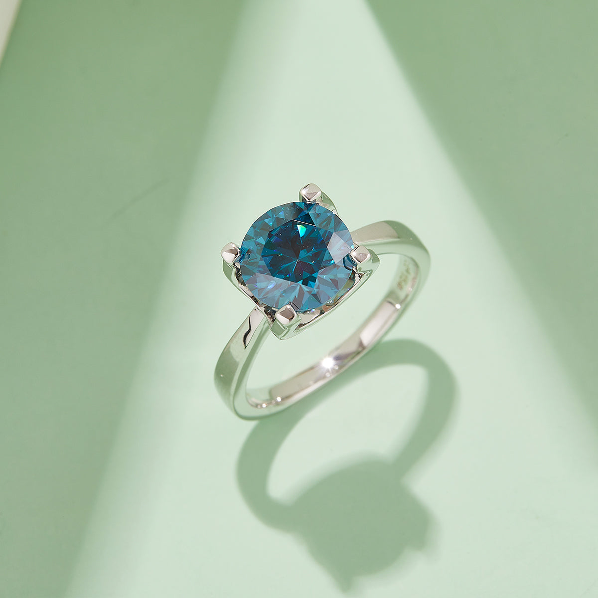 Classic Bull Head Moissanite Ring, S925 Silver Platinum Plated, 3.0CT D Color