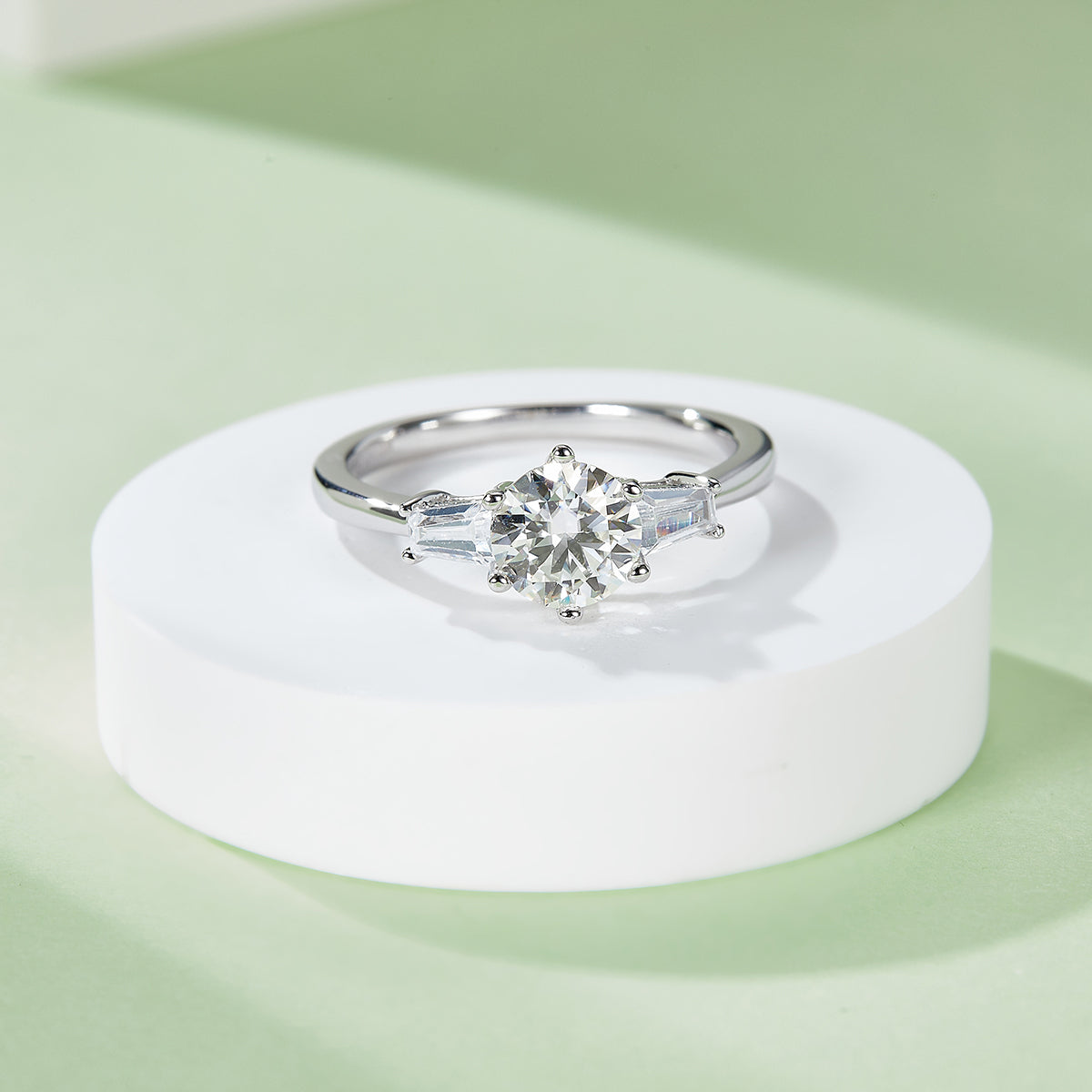 Classic Bvlgari-Style Moissanite Ring, S925 Silver Platinum-Plated, 1CT D Color
