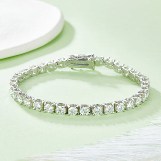 Classic Bullhead Tennis Bracelet, S925 Silver, 18K White Gold Plated, D Color Moissanite