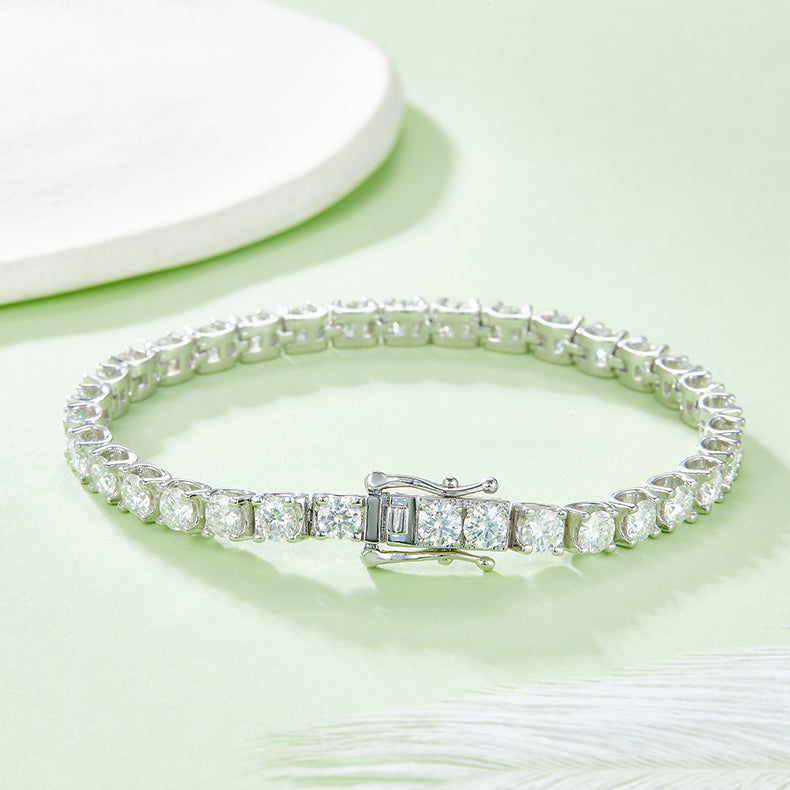 Classic Bullhead Tennis Bracelet, S925 Silver, 18K White Gold Plated, D Color Moissanite